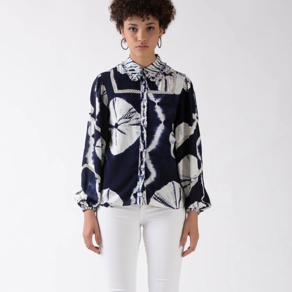 Ash & Eden Anika Peasant Shirt NWT Dark Blue Sustainable Tie Dye Crochet Size S